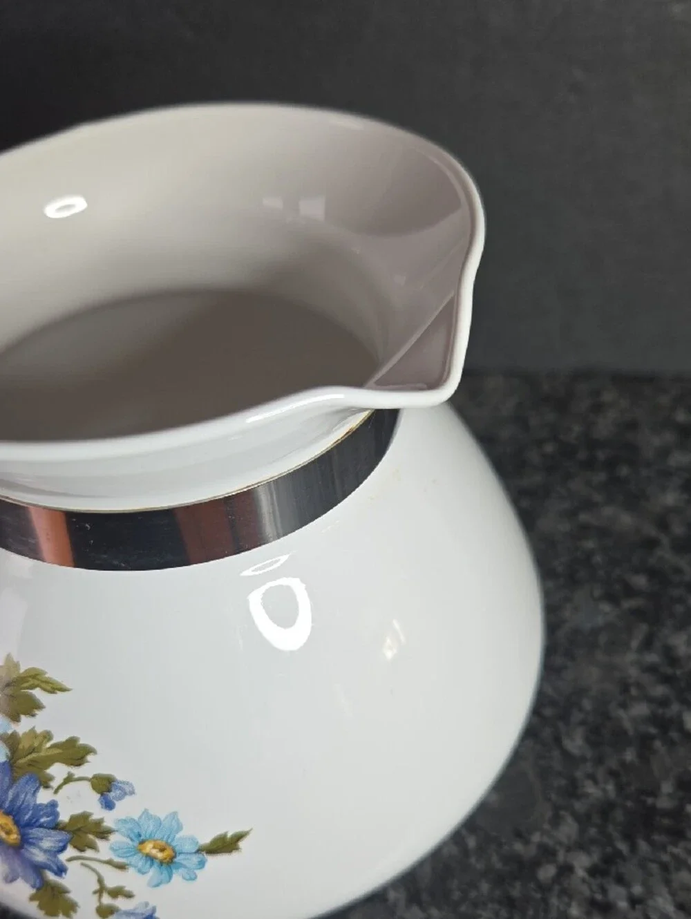 Corningware Vintage 1970's Chelsea Blue Daisy Pattern White Ceramic Teapot